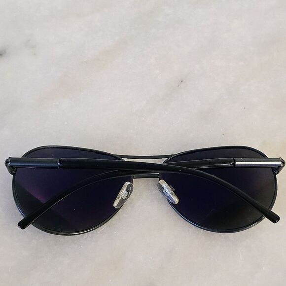 Kirkland Signature M28 Polarized Metal Aviator Sunglasses Gunmetal Grey Unisex - Picture 5 of 8